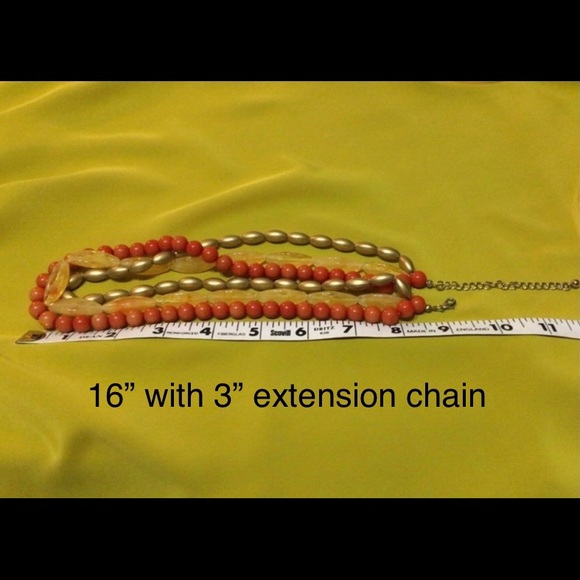 🎉HP🎉 MCM 3-Strand Lucite Beads 16-19” Necklace - Picture 5 of 6